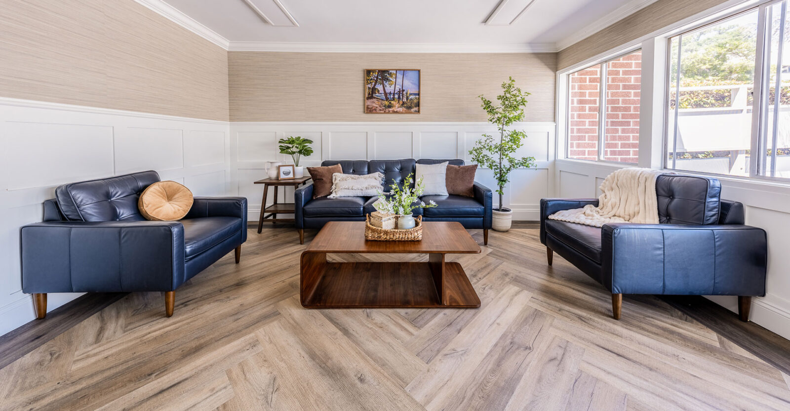 Oakland Healthcare & Wellness Center common living area